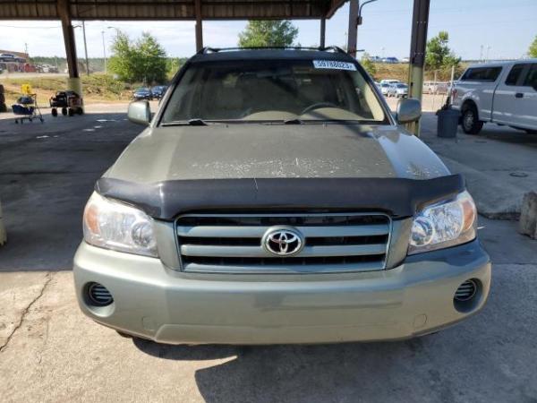 Toyota Highlander 2005 is available at TheMarketNG
