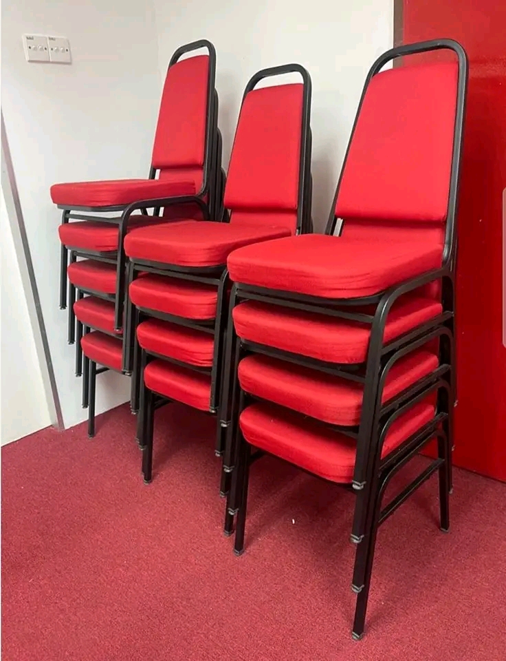 Banquet Chairs is available at Efritin