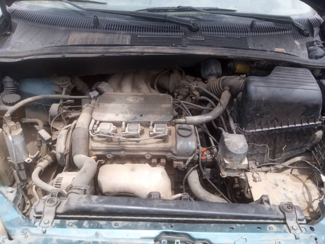 Registered 2000 Toyota Sienna XLE is available at Efritin