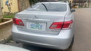 Lexus ES350 2012 is available at Efritin