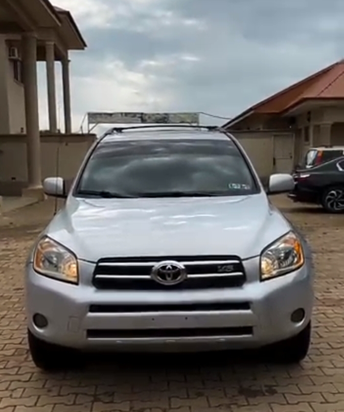 Toyota Rav 4 2008 is available at Efritin