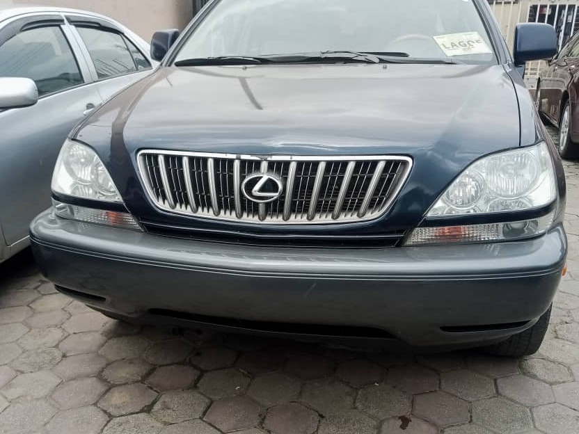 Lexus RX300 2003 is available at Efritin
