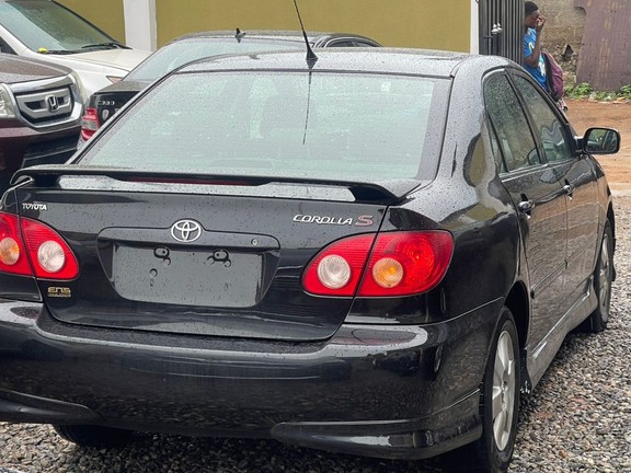 Toyota Corolla 2005 is available at Efritin