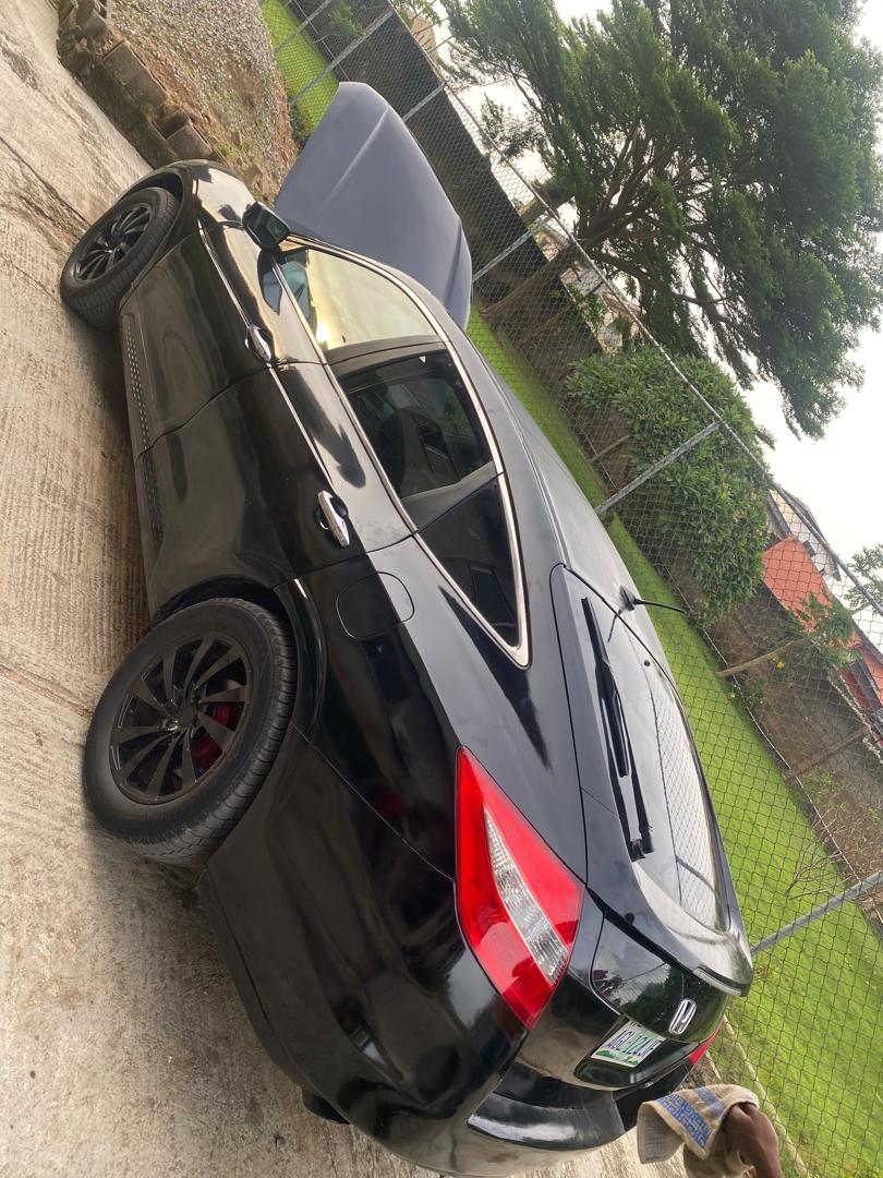 Honda Crosstour 2011 is available at Efritin