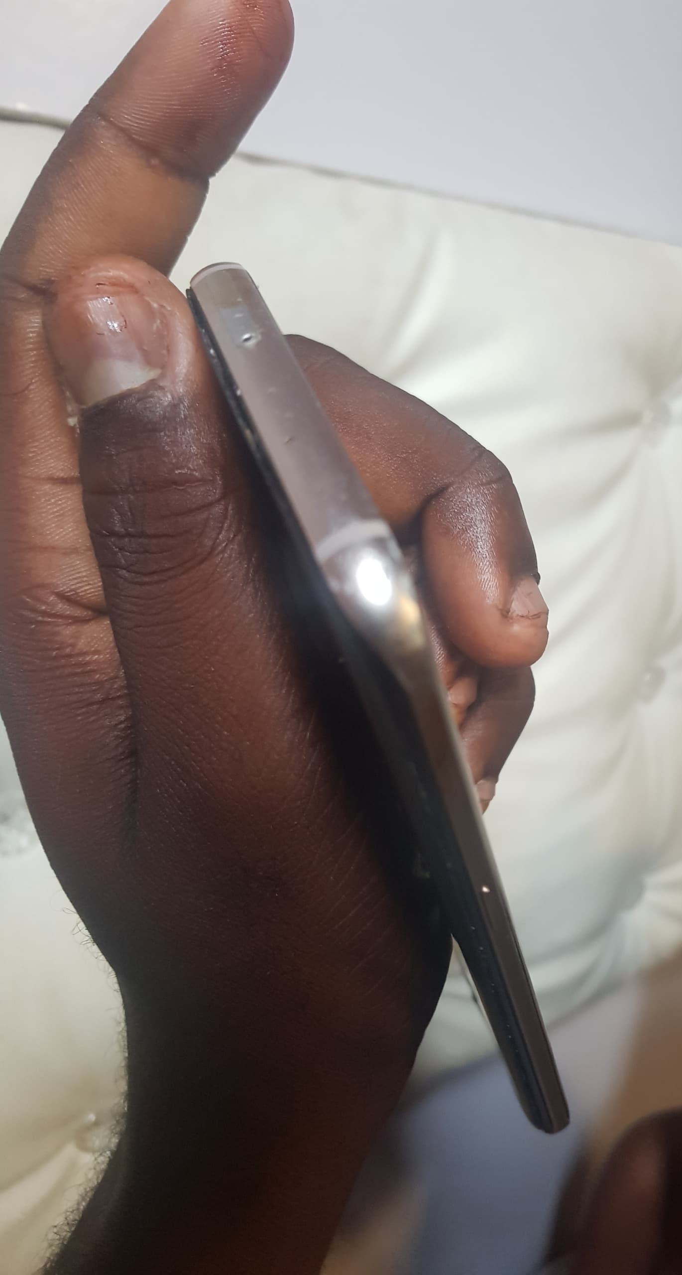 Samsung s7 edge is available at Efritin