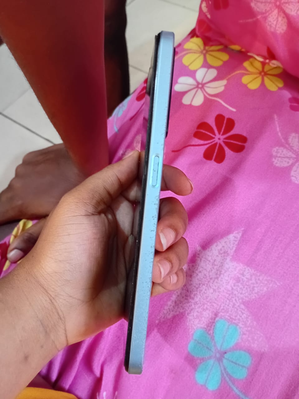 Oppo A77s is available at Efritin