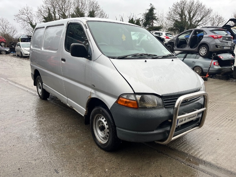 Toyota Hiace 2003 is available at Efritin