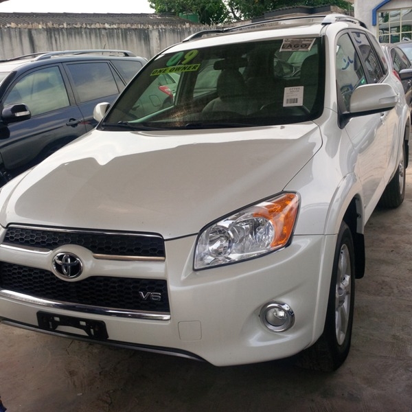 Toyota Rav4 2008 is available at Efritin