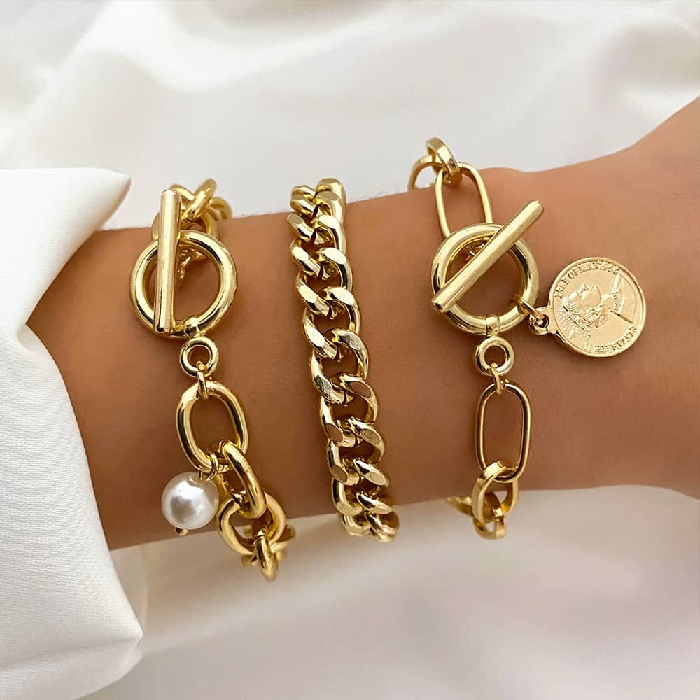 Bracelets is available at Efritin